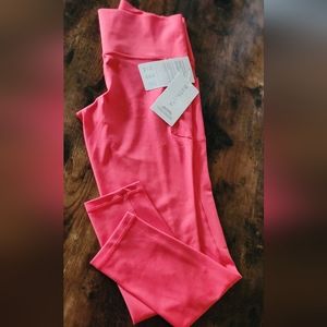 NWT Athleta Salutation stash 7/8 tights
